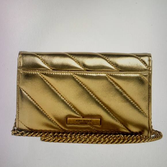 - Kurt Geiger London SoHo Leather Chain Wallet
Kurt Geiger London - Picture 4 of 17